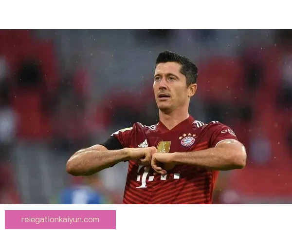 莱万多夫斯基最年轻纪录盘点：早期生涯关键里程碑回顾表现